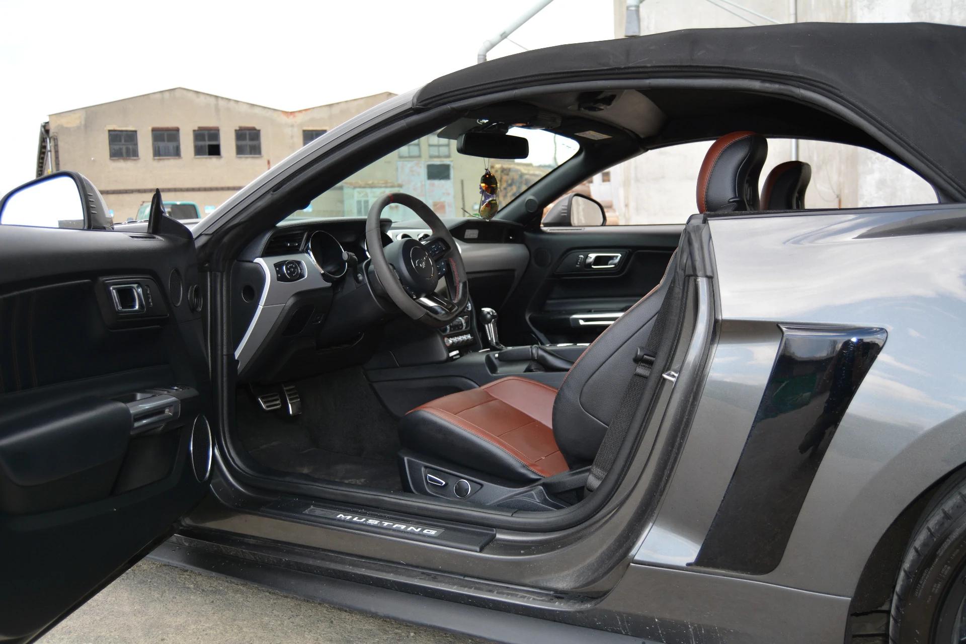 Ford Mustang GT 5.0/V8 – fotka 5